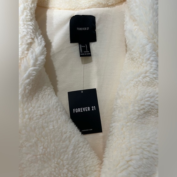 Forever 21 Casual Beige Teddy Coat with Pockets Sz L NWT - Picture 6 of 8